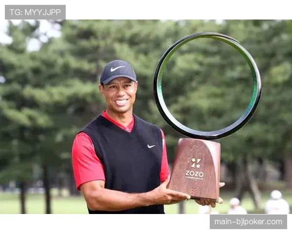 伍兹表示仍在从十月份椎间盘置换手术中恢复，尚无回归时间表